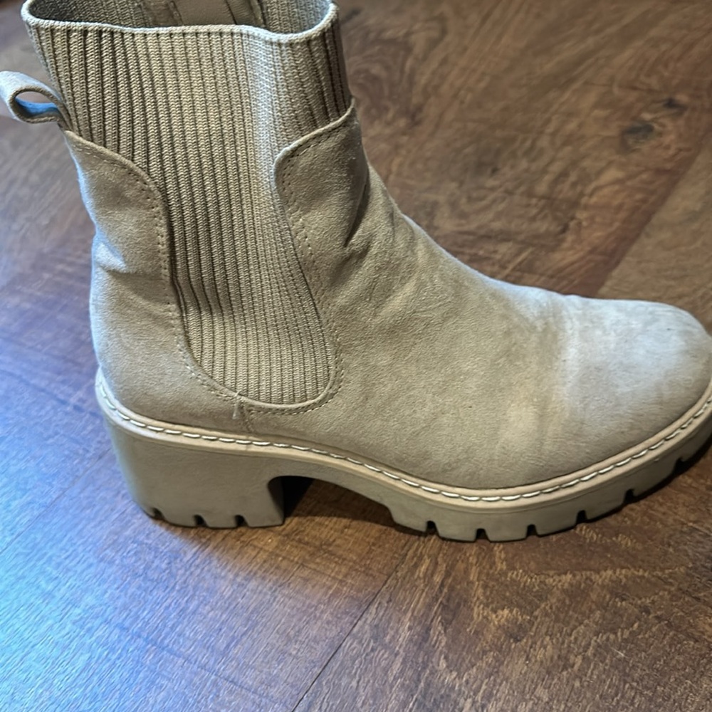 Suede Boots - Picture 12 of 13